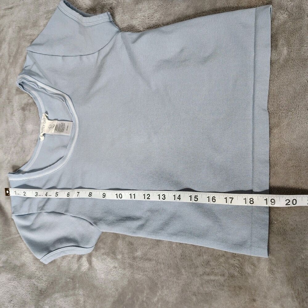 Minimalist Fitted Scoop Neck Tee Size L Stretchy Capsule Wardrobe Basic Clean - Picture 6 of 7